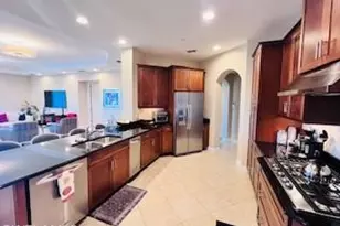 2547 Marquesa Royale Ln, Naples, FL 34109 - Photo 7