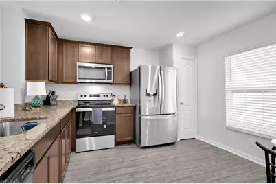 843 Lochman Dr, Fort Myers, FL 33913 - Photo 9