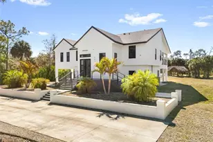 240 33rd Ave NE, Naples, FL 34120 - Photo 3