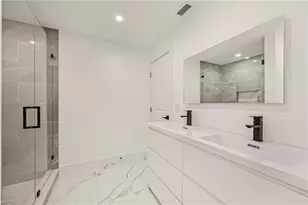 240 33rd Ave NE, Naples, FL 34120 - Photo 21