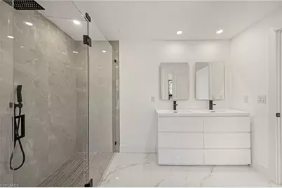 240 33rd Ave NE, Naples, FL 34120 - Photo 19