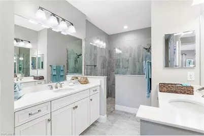 2238 Marquesa Cir, Naples, FL 34112 - Photo 25