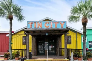 990 8th St S, Naples, FL 34102 - Photo 25