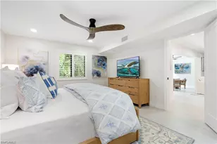 990 8th St S, Naples, FL 34102 - Photo 13