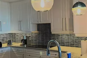 425 Cove Tower Dr, Naples, FL 34110 - Photo 7