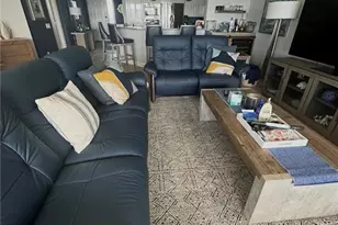 425 Cove Tower Dr, Naples, FL 34110 - Photo 9