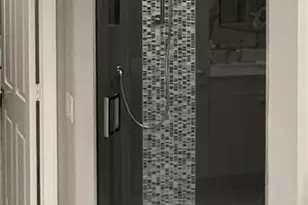 425 Cove Tower Dr, Naples, FL 34110 - Photo 5