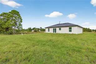 1108 Eauclaire St E, Lehigh Acres, FL 33974 - Photo 25