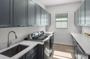 695 Wedge Dr, Naples, FL 34103 - Photo 21