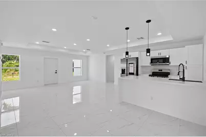 366 Butler Ave S, Lehigh Acres, FL 33974 - Photo 7