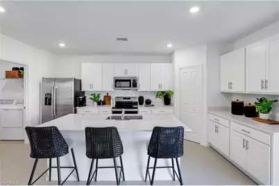 19566 Fairhill Ct, Lehigh Acres, FL 33936 - Photo 7