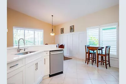 64 Glen Eagle Cir, Naples, FL 34104 - Photo 5