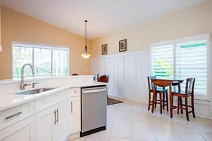 64 Glen Eagle Cir, Naples, FL 34104 - Photo 5