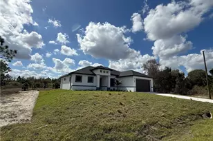 904 Asher St E, Lehigh Acres, FL 33974 - Photo 3