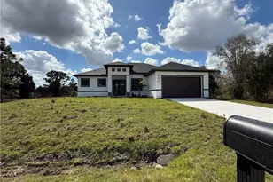 904 Asher St E, Lehigh Acres, FL 33974 - Photo 25