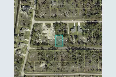 857 Audrey St E, Lehigh Acres, FL 33974 - Photo 3
