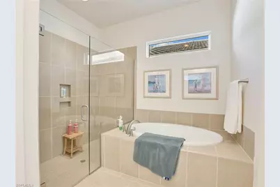 9288 Cayman Dr, Naples, FL 34114 - Photo 15