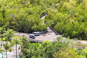 5555 Heron Point Dr, Naples, FL 34108 - Photo 43