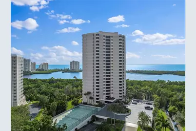 5555 Heron Point Dr #302, Naples, FL 34108 - Photo 3