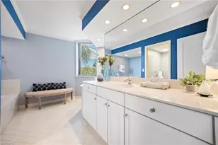 5555 Heron Point Dr, Naples, FL 34108 - Photo 19