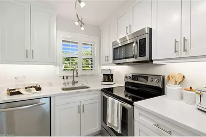 300 Forest Lakes Blvd #112, Naples, FL 34105 - Photo 7