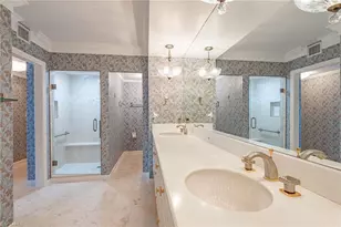 4051 Gulf Shore Blvd N, Naples, FL 34103 - Photo 11