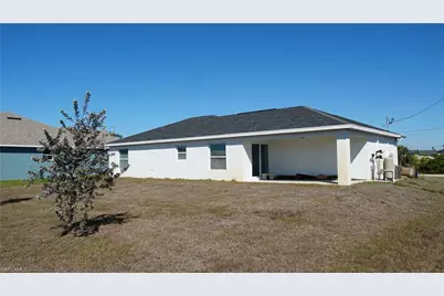 3918 NW 40th Ter, Cape Coral, FL 33993 - Photo 5