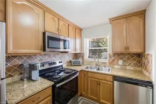 180 Turtle Lake Ct, Naples, FL 34105 - Photo 11