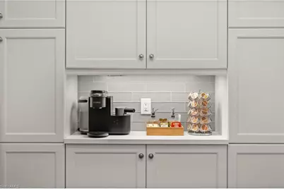 8821 Yucatan Ct, Naples, FL 34112 - Photo 11