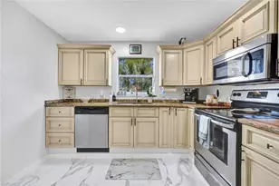 1599 Trafalgar Ln, Naples, FL 34116 - Photo 7