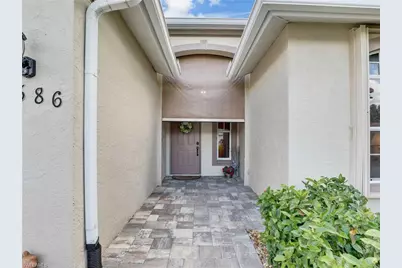 586 Crossfield Cir, Naples, FL 34104 - Photo 7