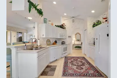 586 Crossfield Cir, Naples, FL 34104 - Photo 17