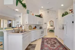 586 Crossfield Cir, Naples, FL 34104 - Photo 17