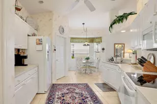 586 Crossfield Cir, Naples, FL 34104 - Photo 3