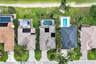 586 Crossfield Cir, Naples, FL 34104 - Photo 39