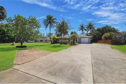 5290 Cypress Ln, Naples, FL 34113 - Photo 35