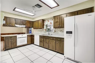 5290 Cypress Ln, Naples, FL 34113 - Photo 11