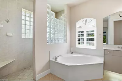 4241 7th Ave NW, Naples, FL 34119 - Photo 27