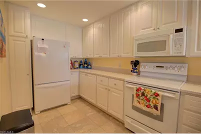 8109 Chianti Ln, Naples, FL 34114 - Photo 9