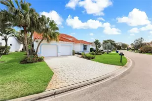 25240 Bay Cedar Dr, Bonita Springs, FL 34134 - Photo 37