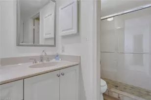 400 Fox Haven Dr, Naples, FL 34104 - Photo 23