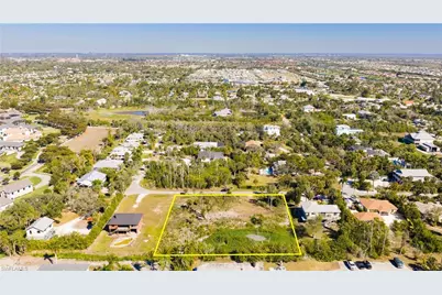 16560 Wisteria Dr, Fort Myers, FL 33908 - Photo 3