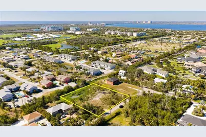 16560 Wisteria Dr, Fort Myers, FL 33908 - Photo 43