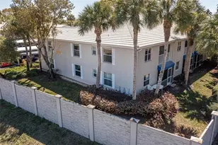 821 Gulf Pavilion Dr, Naples, FL 34108 - Photo 31