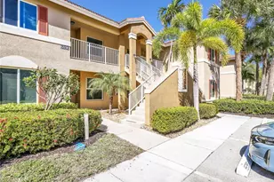 6890 Huntington Lakes Cir, Naples, FL 34119 - Photo 7