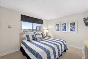 10475 Gulf Shore Dr, Naples, FL 34108 - Photo 19