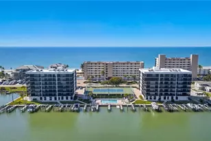 10475 Gulf Shore Dr, Naples, FL 34108 - Photo 29