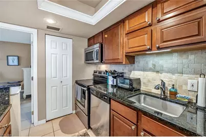 240 Palm Dr #2, Naples, FL 34112 - Photo 11