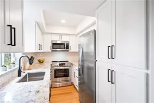 1275 7th Ave N, Naples, FL 34102 - Photo 11