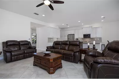 3296 Pacific Dr, Naples, FL 34119 - Photo 9